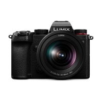 Panasonic Lumix DC-S5 with 20-60mm Lens